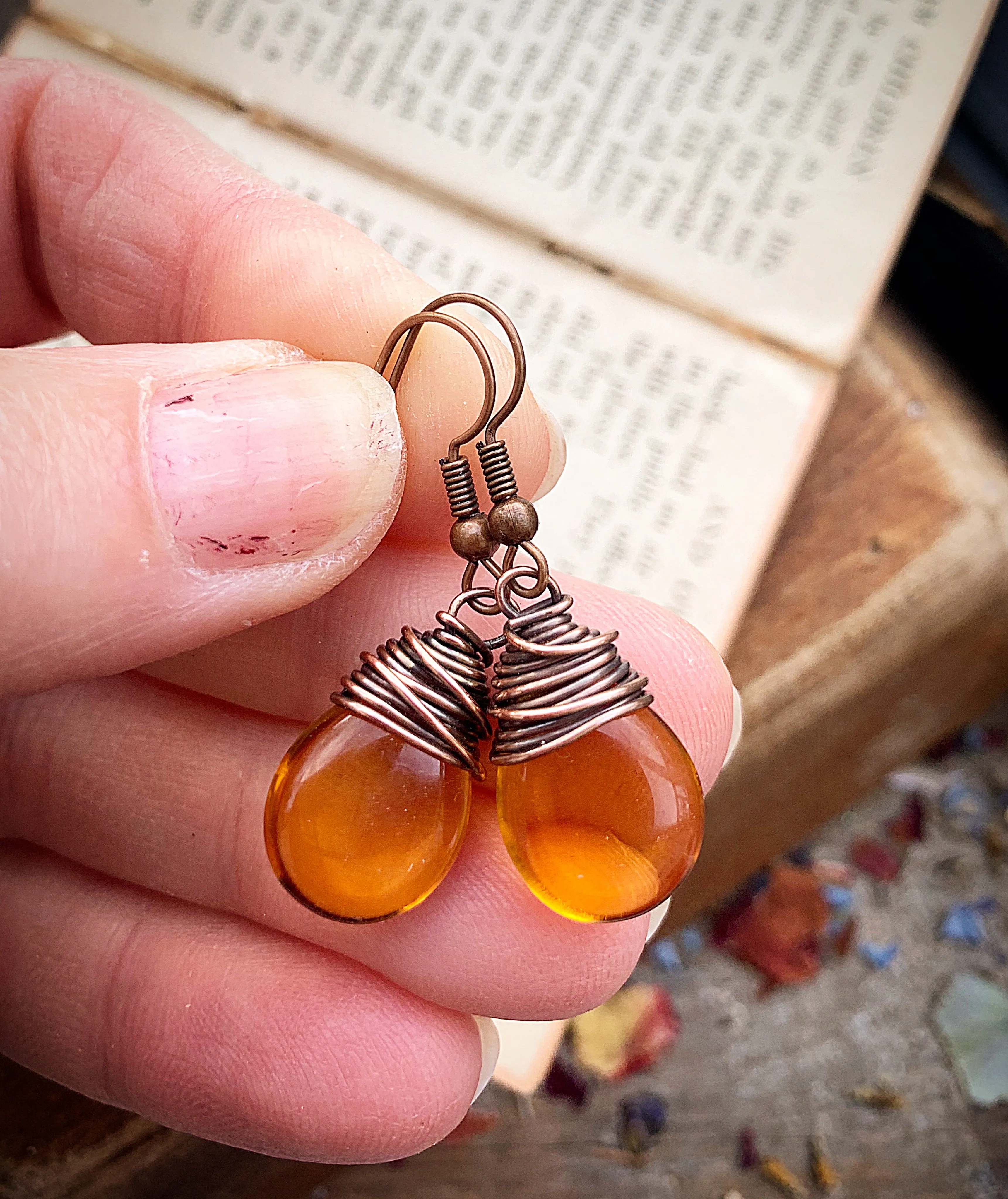 Amber teardrop Czech glass and copper wire wrapped earrings.