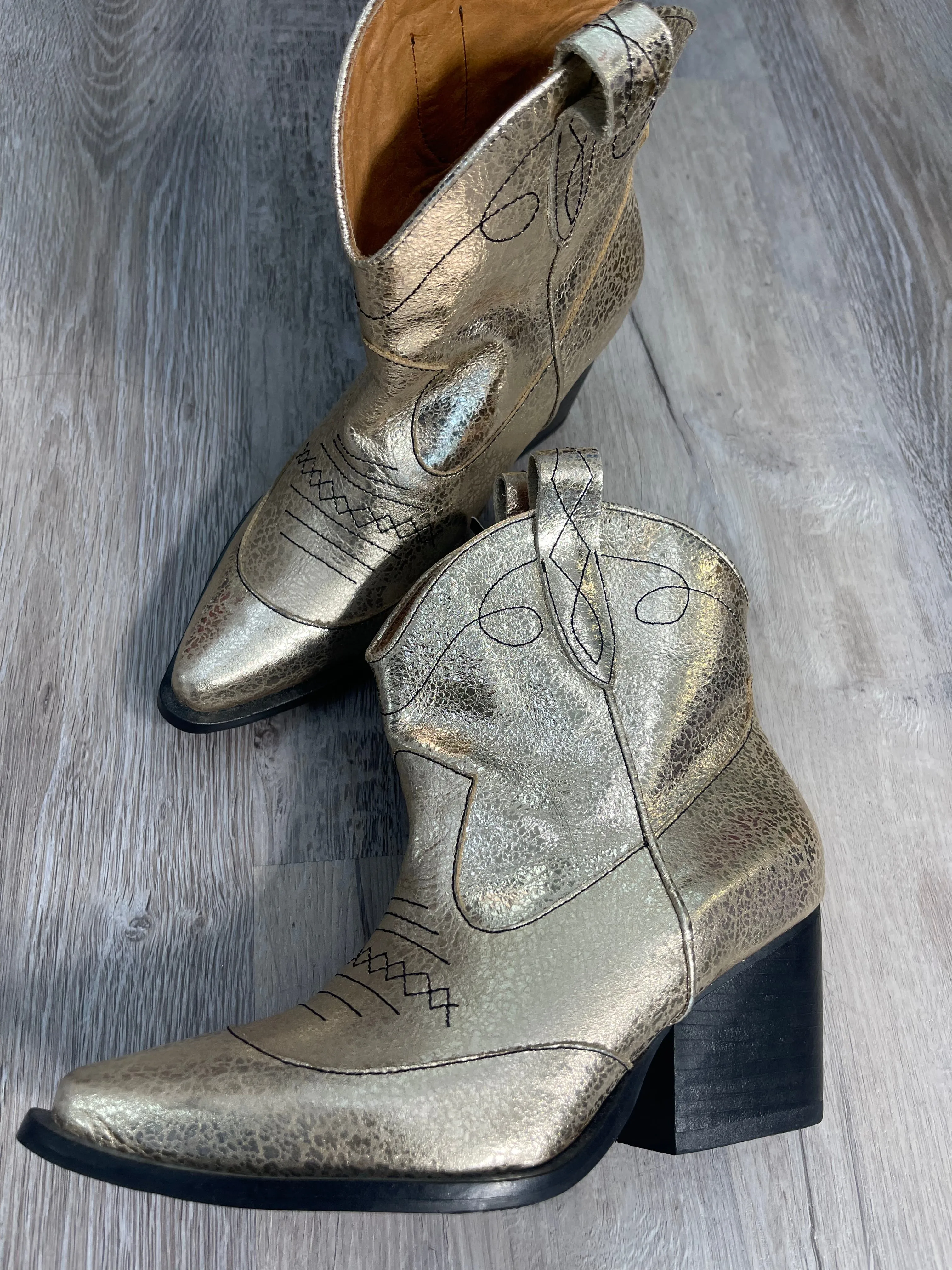 Anna Gold Cowgirl Boots