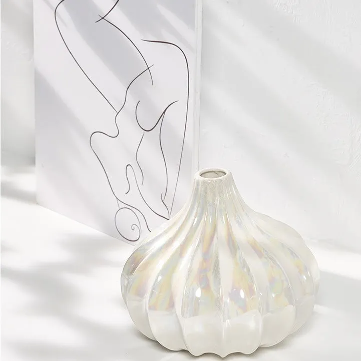 DAISE VASE