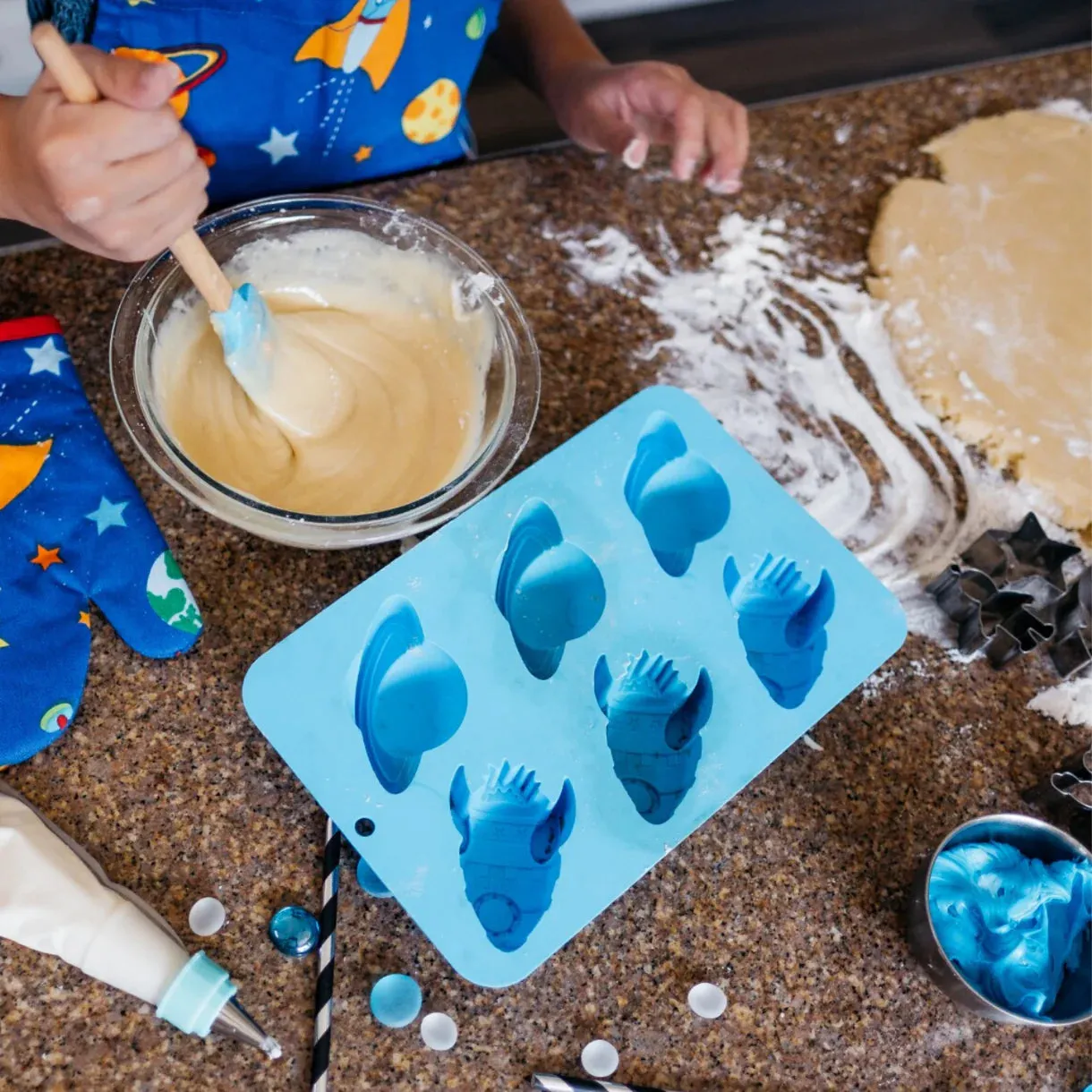 Handstand Kitchen - Out of this World Cupcake Mold