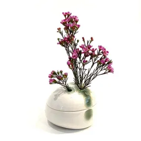 Lidded Ikebana Vase - Cream