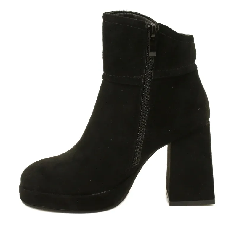 M.Daszyński Fashionable Black Suede Ankle Boots