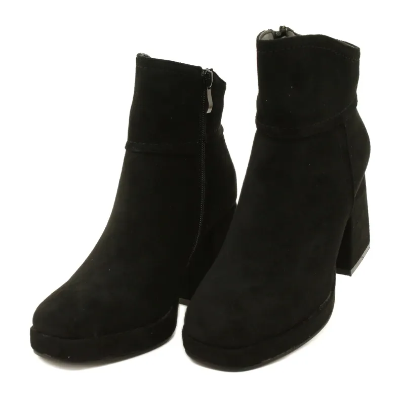 M.Daszyński Fashionable Black Suede Ankle Boots