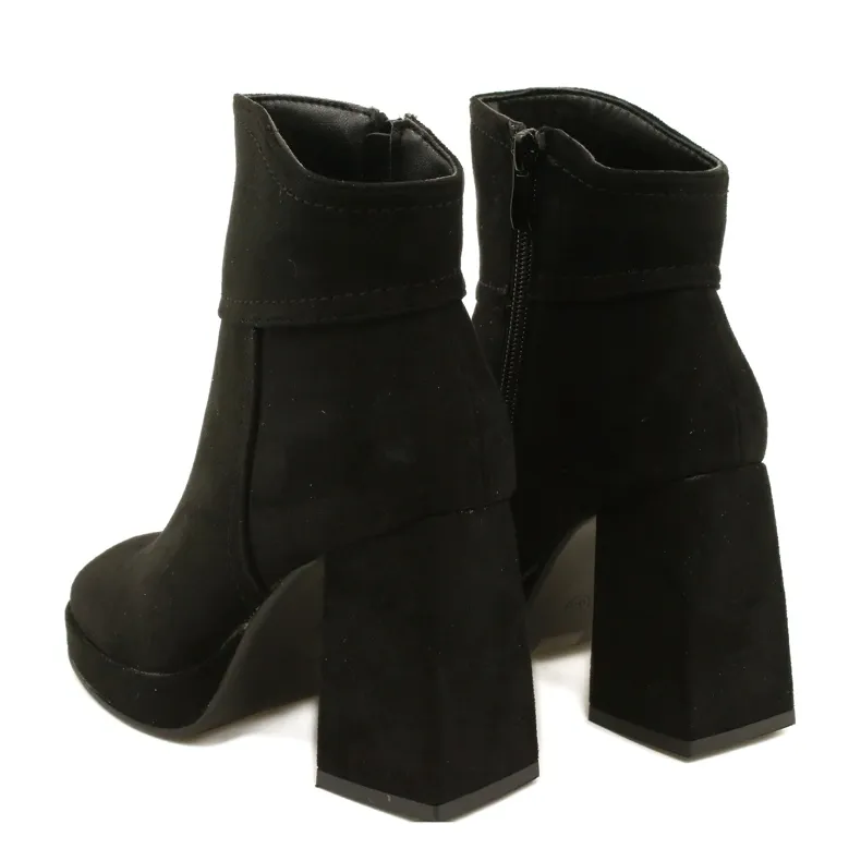 M.Daszyński Fashionable Black Suede Ankle Boots