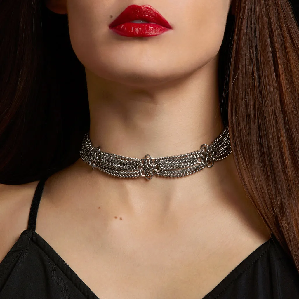 METAL Rosette Ribbon Choker