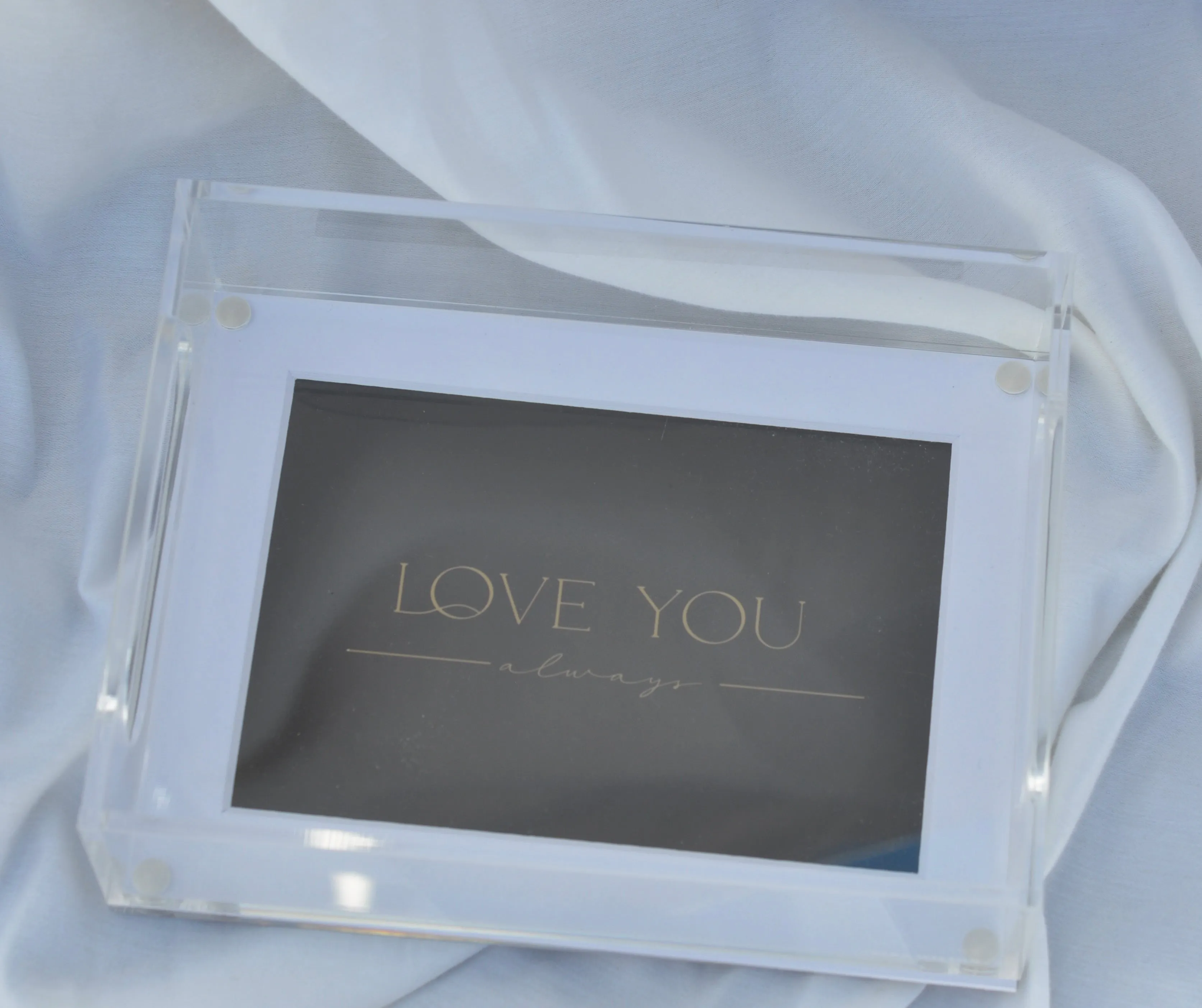 PHOTO TRAY - 6.5 x 8.5 WITH WHITE MAT FOR 5 X 7 PHOTO