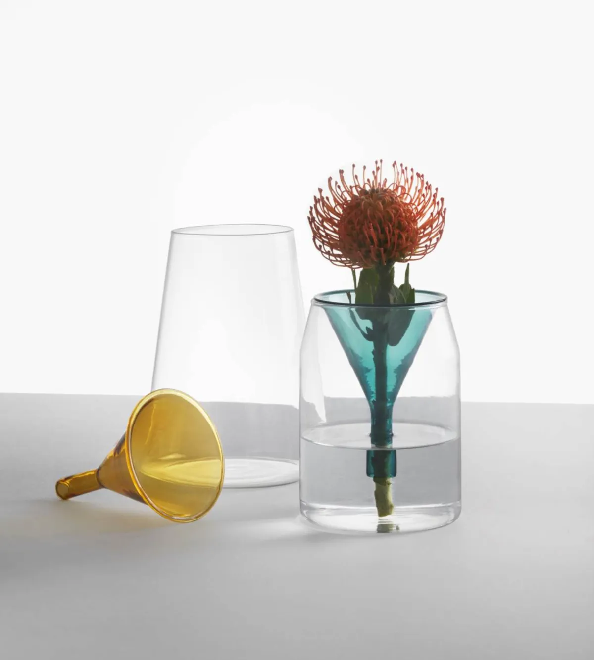 Single Flower Vase - Clear/Amber